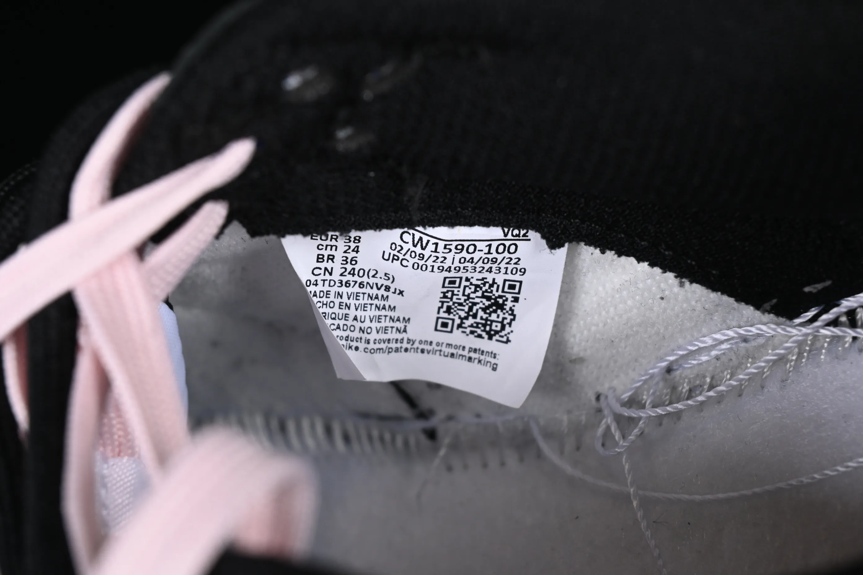 All Categories Nk SB Dunk Series Nk SB Dunk Low Low-top Sneakers Gift Box Nk Dunk Low Tokyo Raspberry Black Pink Customized Deconstructed Strap Casual Sneakers CW1590-100